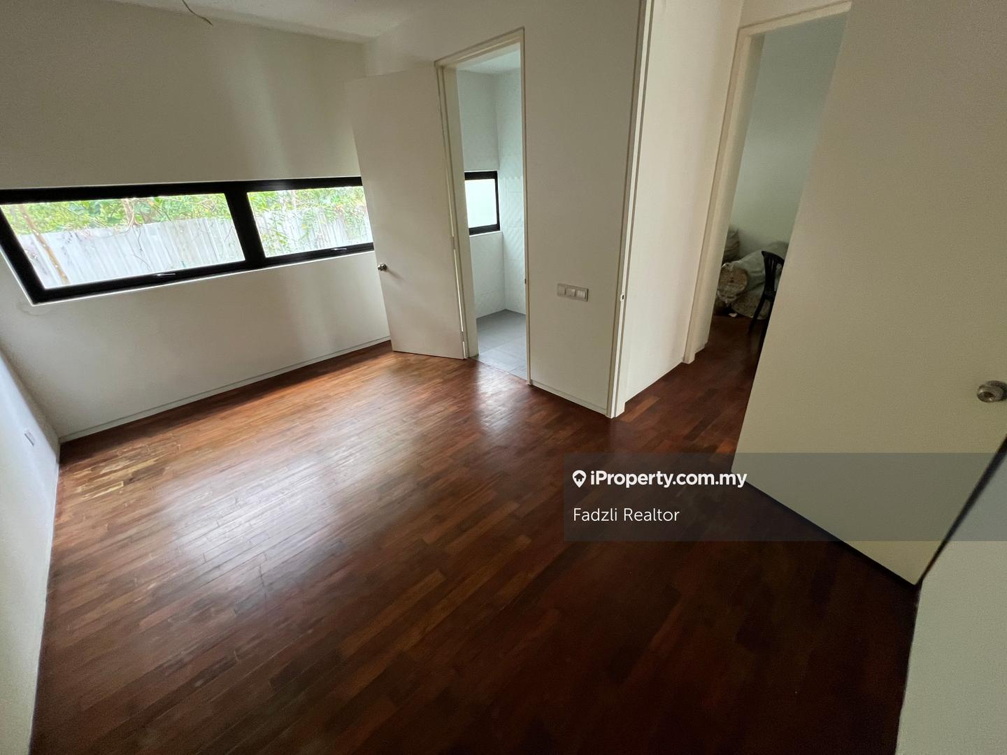 3-storey Terraced House for Sale in Seri Kembangan, Selangor by Fadzli Realtor - iProperty.com.my