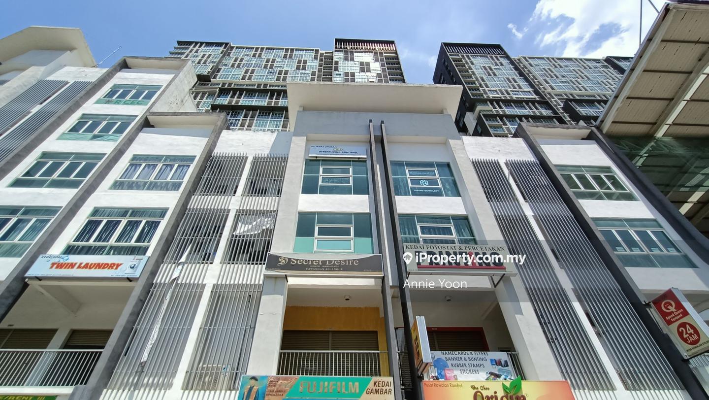 Shop for Sale in Bandar Putra Permai, Seri Kembangan by Annie Yoon - iProperty.com.my