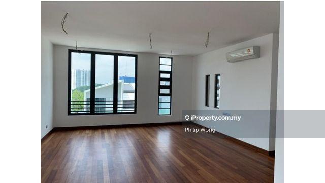 Rumah Berangkai 3 Tingkat untuk Dijual di Taman Equine, Seri Kembangan oleh Philip Wong - iProperty.com.my