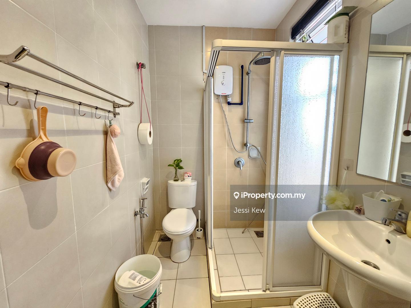 Rumah Berangkai 2.5 Tingkat untuk Dijual di Bandar Sungai Long, Bandar Sungai Long oleh Jessi Kew - iProperty.com.my