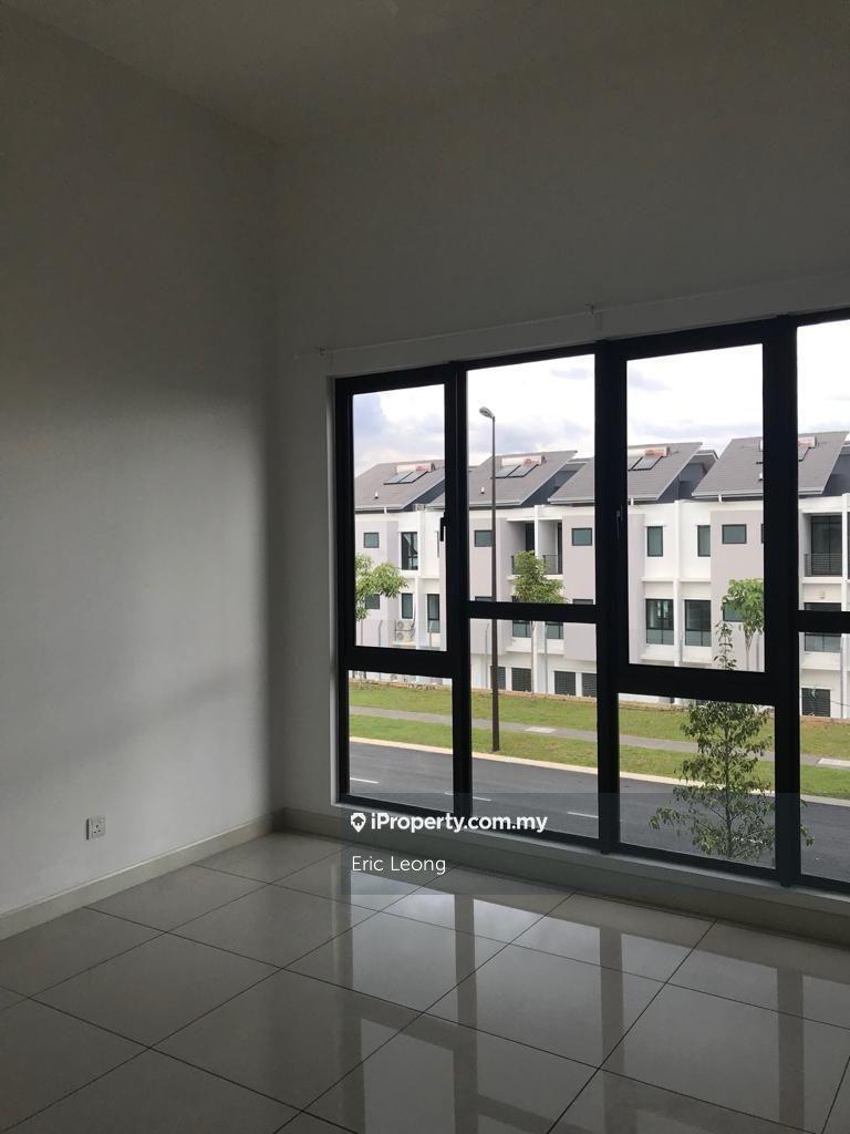 Rumah Bandar untuk Disewa di N'dira SIerra 16 Puchong, Puchong oleh Eric Leong - iProperty.com.my