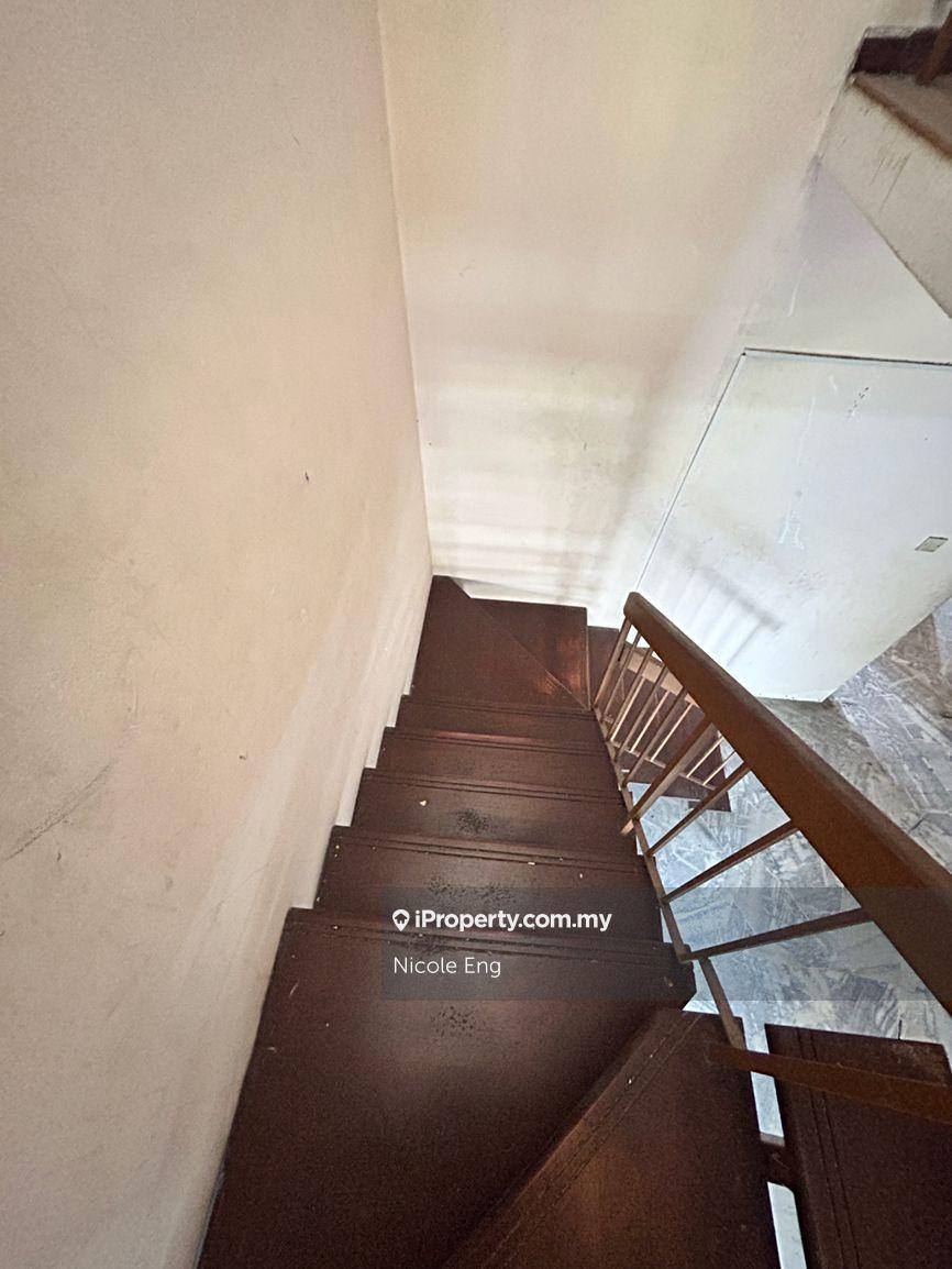 Rumah Berangkai 2 Tingkat untuk Dijual di Lestari Perdana,Puncak Jalil,Bandar Putra Permai, Seri Kembangan oleh Nicole Eng - iProperty.com.my