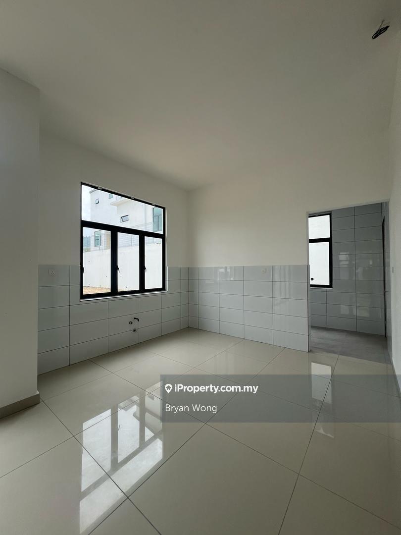 Rumah Berkembar untuk Dijual di Puncak Saujana Heights, Kajang oleh Bryan Wong - iProperty.com.my