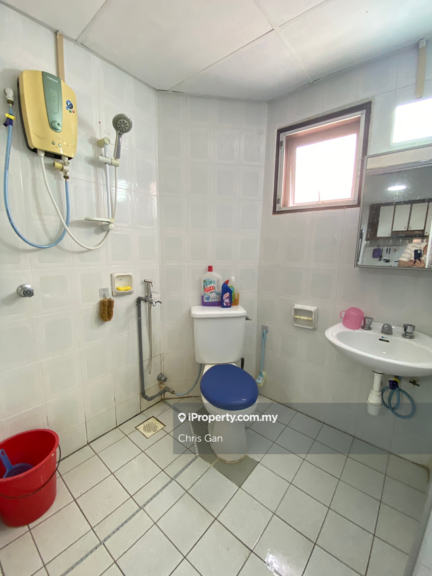 Apartment for Rent in Baiduri Apartment by Chris Gan - iProperty.com.my