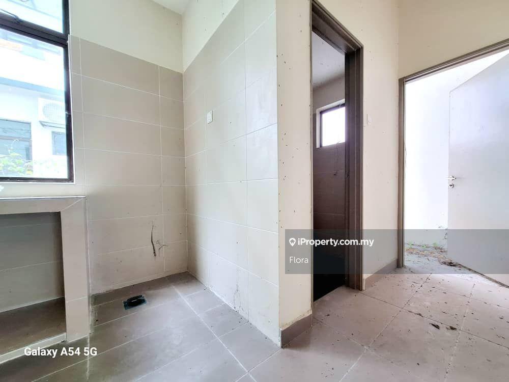 2-storey Terraced House for Sale in Lakeside Residences, Puchong by Flora - iProperty.com.my