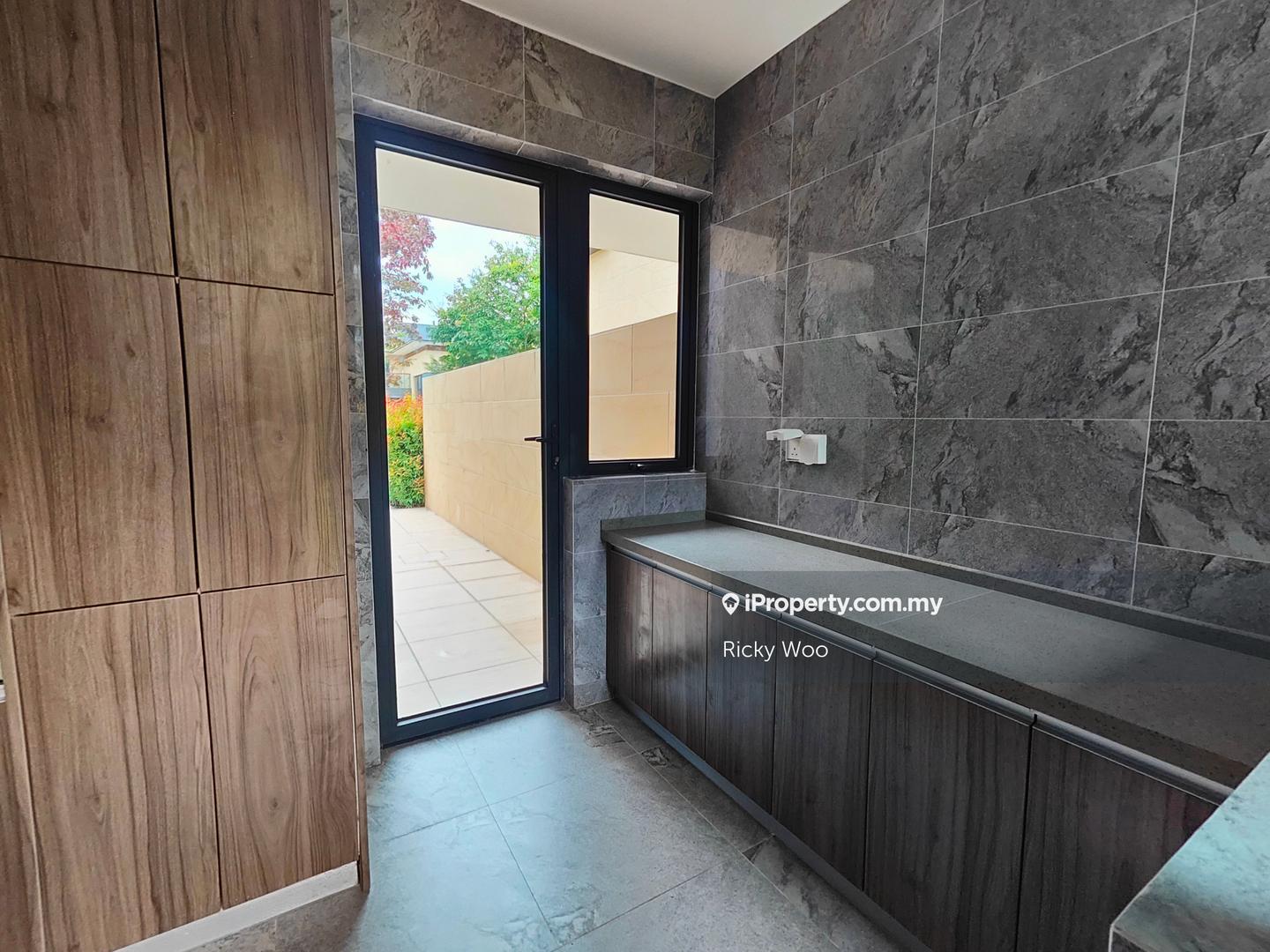 Service Residence for Sale in Country Garden Forest City by Ricky Woo - iProperty.com.my