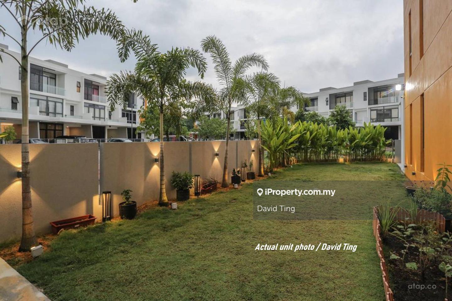 Rumah Berangkai 3 Tingkat untuk Dijual di Lake Fields, Sungai Besi oleh David Ting - iProperty.com.my