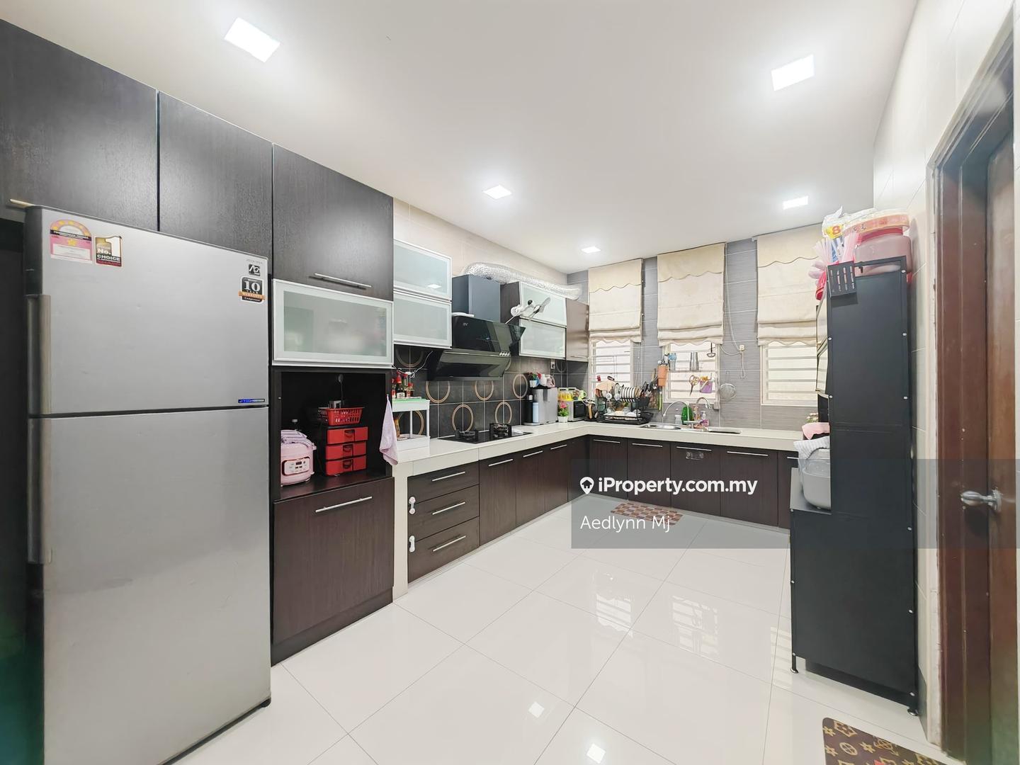 Rumah Berangkai 2 Tingkat untuk Dijual di Taman Putra Impiana, Puchong oleh Aedlynn Mj - iProperty.com.my