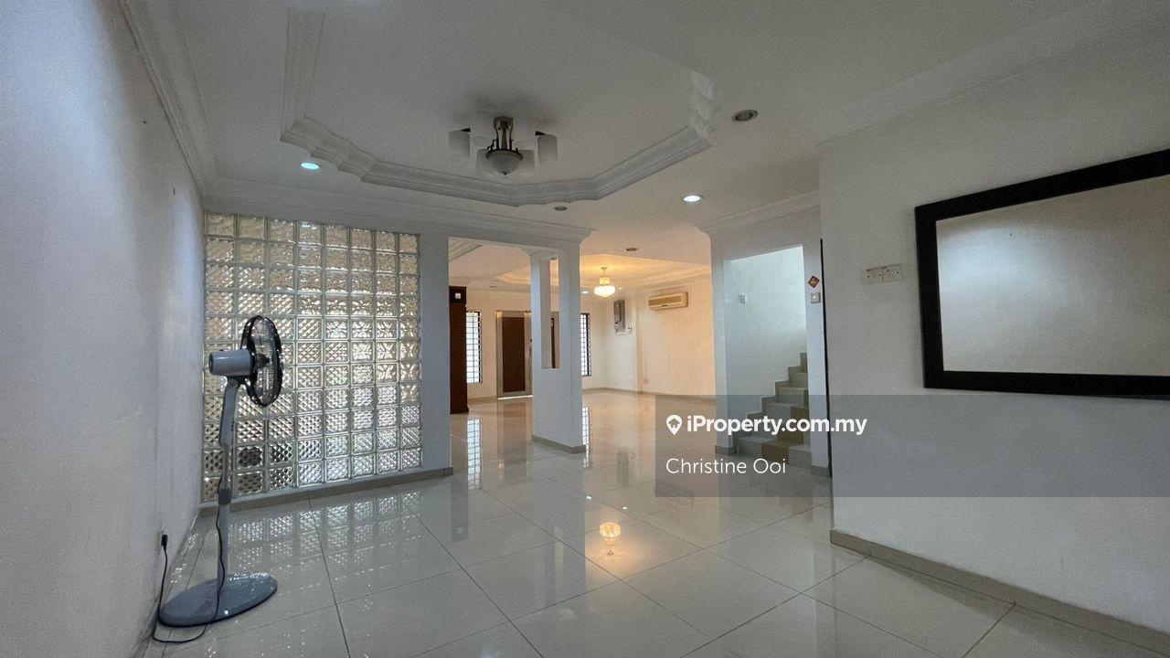 Rumah Berkembar untuk Dijual di Taman Overseas Union (Taman Oug), Jalan Klang Lama (Old Klang Road) oleh Christine Ooi - iProperty.com.my