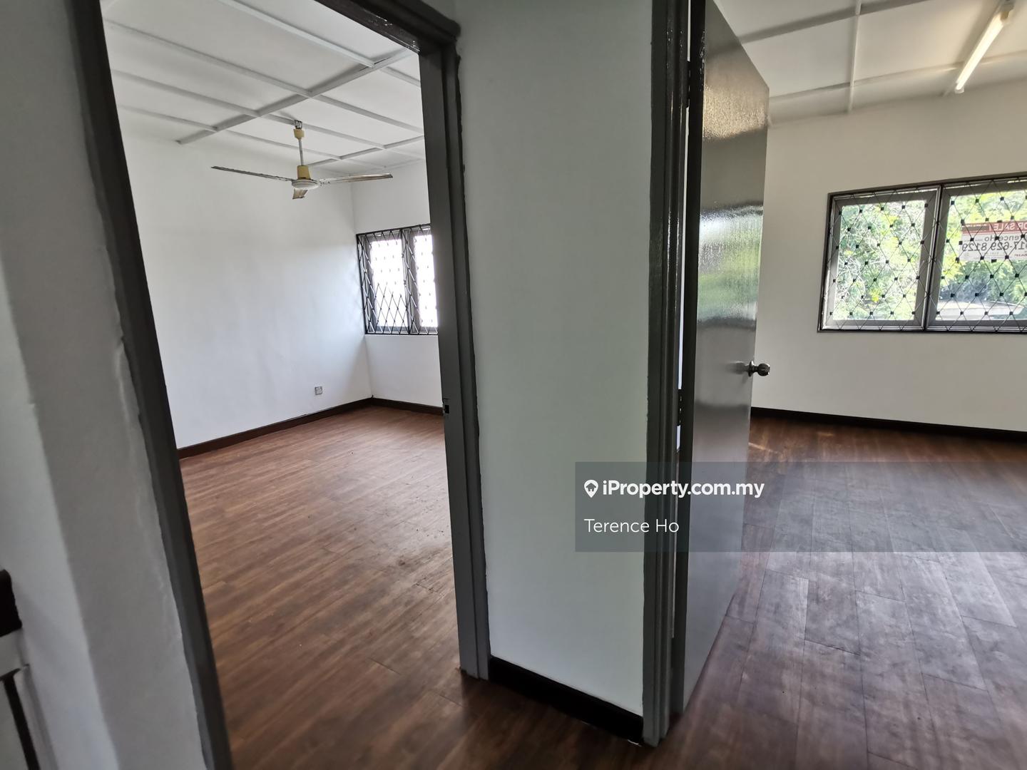 Rumah Berangkai 2 Tingkat untuk Dijual di SS14, Subang Jaya oleh Terence Ho - iProperty.com.my