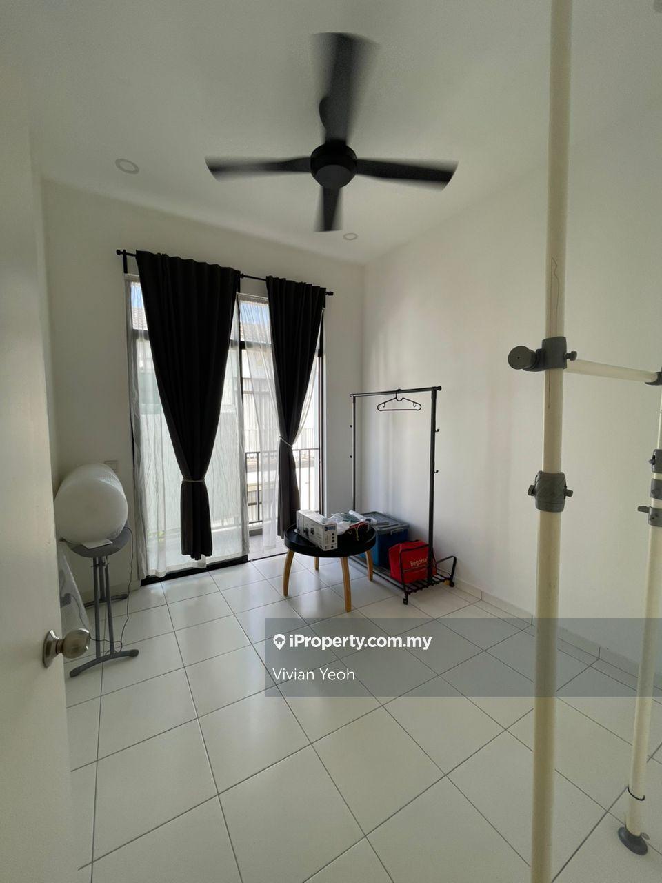 Rumah Berangkai 2 Tingkat untuk Dijual di Bandar Puncak Alam, Puncak Alam oleh Vivian Yeoh - iProperty.com.my