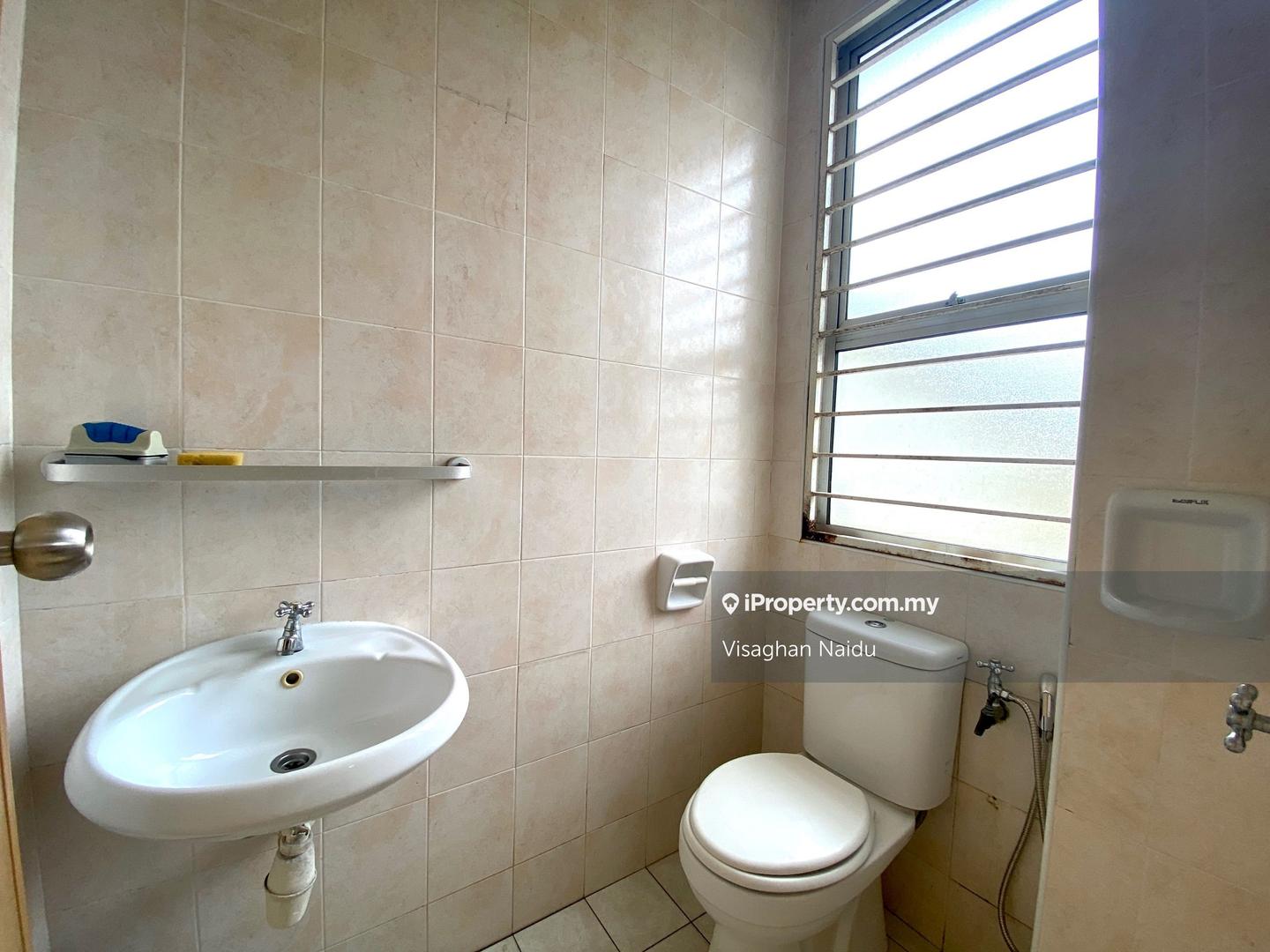 Rumah Berkembar untuk Dijual di Taman Anggun, Rawang oleh Visaghan Naidu - iProperty.com.my