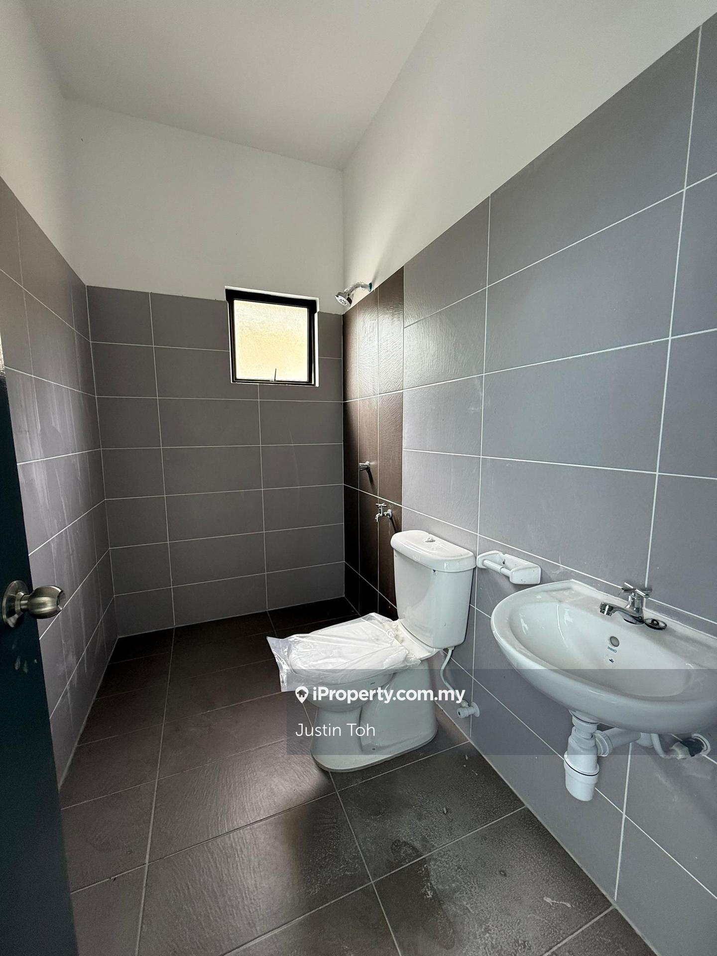 Semi-Detached House for Sale in Taman Scientex Rawang, Rawang by Justin Toh - iProperty.com.my