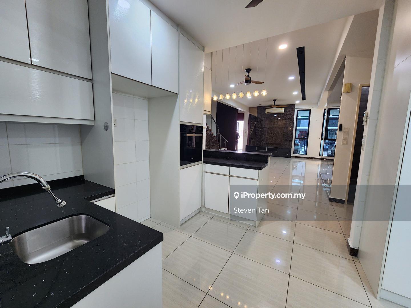 Rumah Berangkai 3 Tingkat untuk Dijual di 16 Sierra, Puchong oleh Steven Tan - iProperty.com.my
