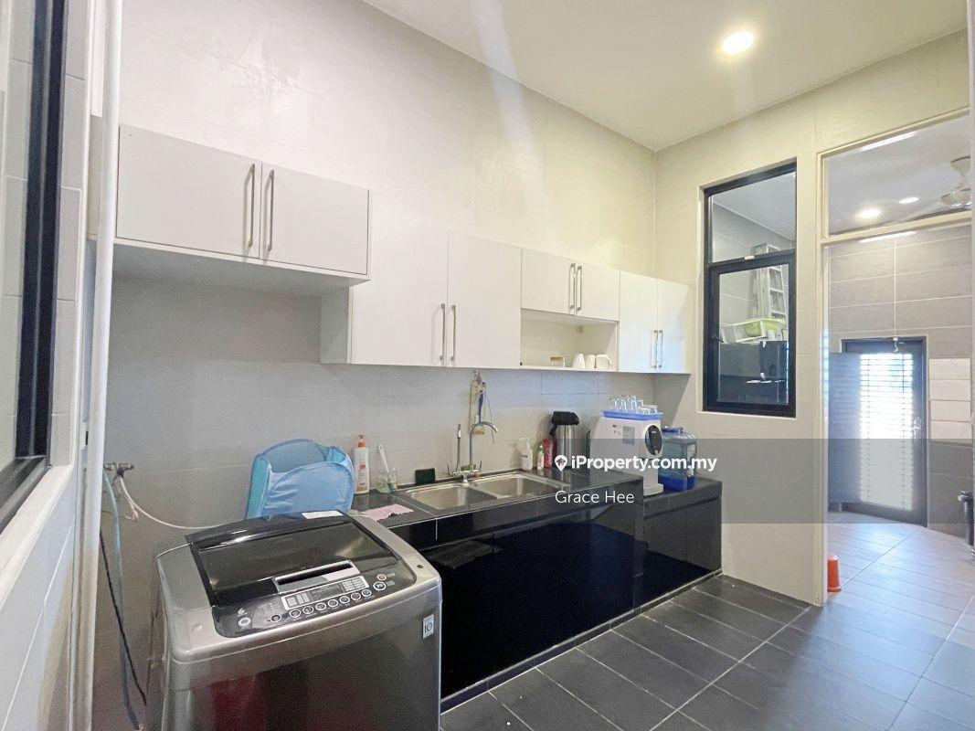 Rumah Berangkai 3 Tingkat untuk Dijual di Taman Bukit Serdang, Seri Kembangan oleh Grace Hee - iProperty.com.my