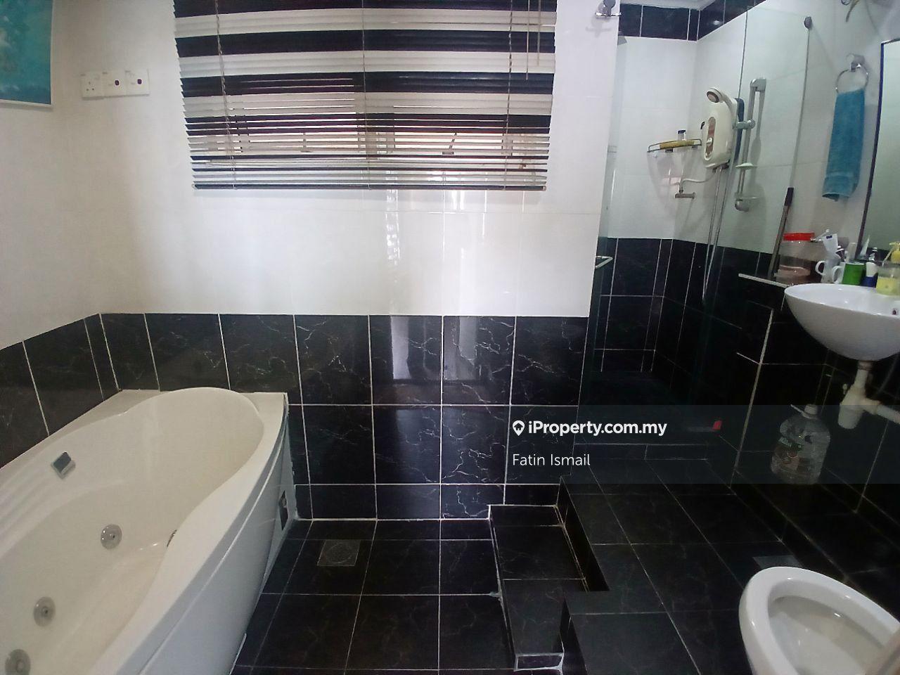 Rumah Berangkai 3 Tingkat untuk Dijual di Taman Dataran Ukay, Ulu Kelang oleh Fatin Ismail - iProperty.com.my