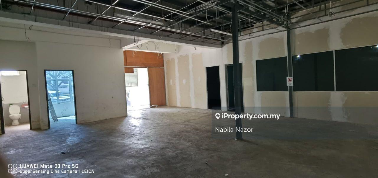 Gudang untuk Disewa di Kampung Padang Enggang, Pasir Ha oleh Nabila Nazori - iProperty.com.my