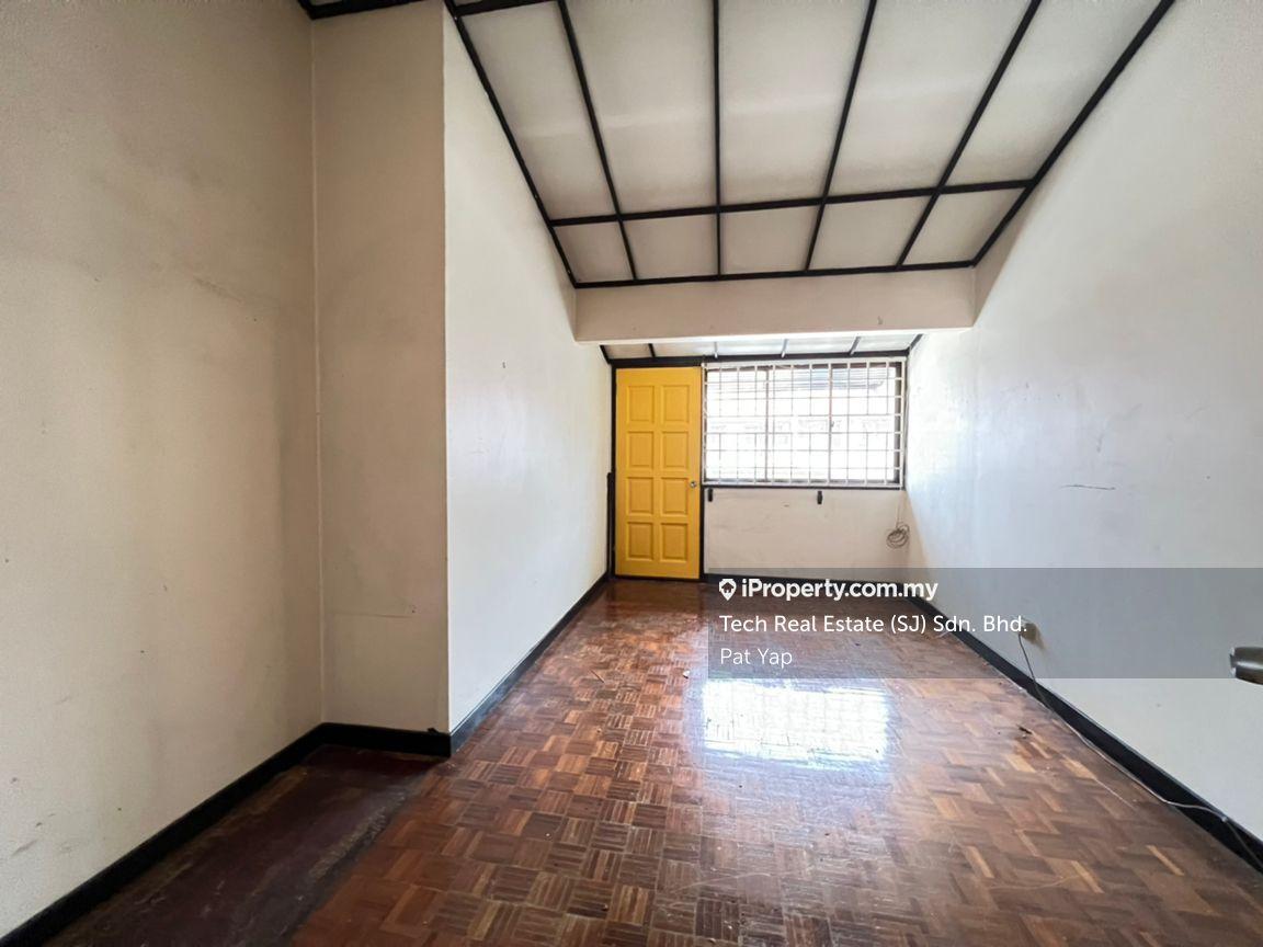3.5-storey Terraced House for Sale in Taman Seputeh Mid Valley Robson Heights, Seputeh by Pat Yap - iProperty.com.my