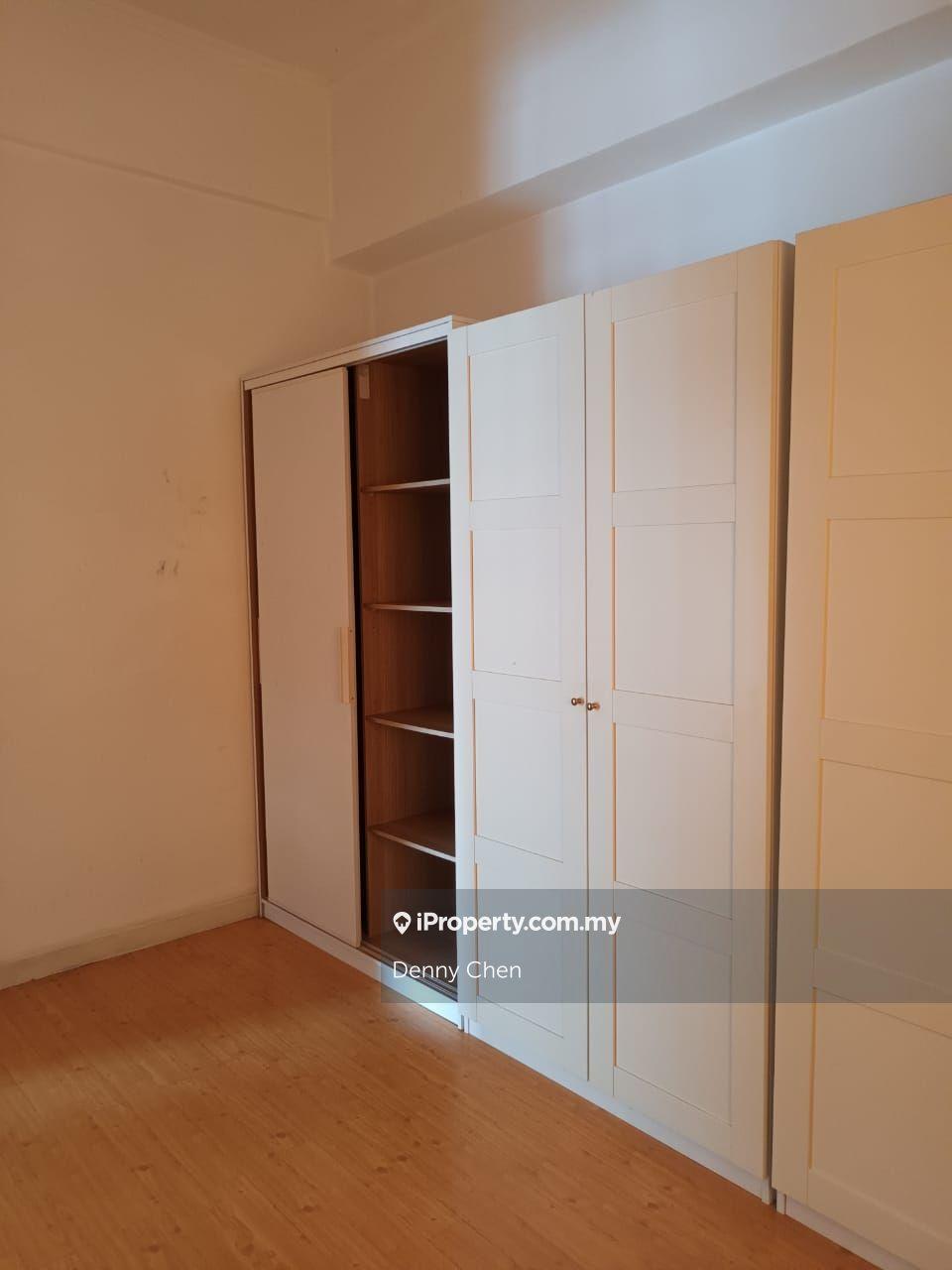 Service Residence for Sale in Dorchester by Denny Chen - iProperty.com.my