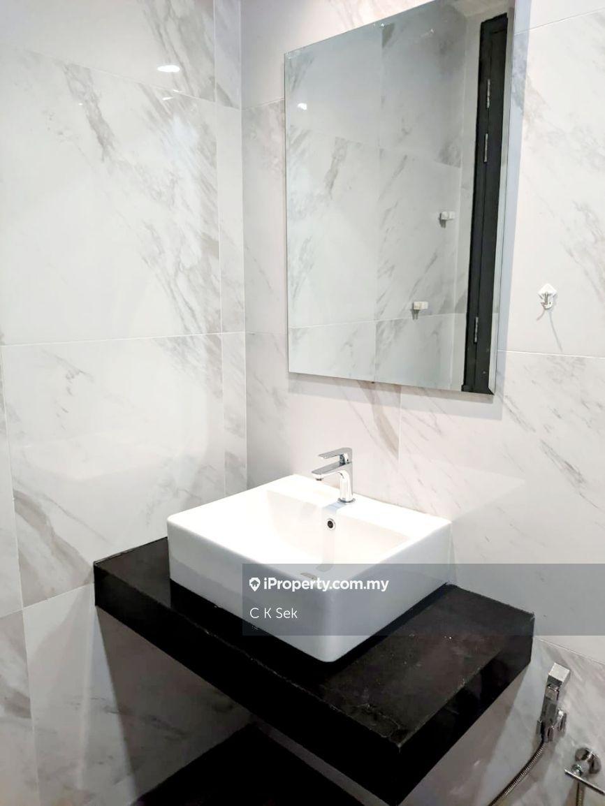 Residensi Servis untuk Disewa di Emporis oleh C K Sek - iProperty.com.my