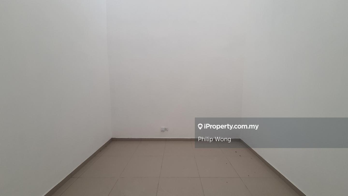 Rumah Berangkai 2 Tingkat untuk Dijual di Taman Serdang Raya, Seri Kembangan oleh Philip Wong - iProperty.com.my