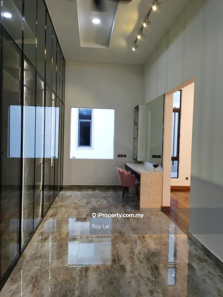 Bungalow House for Sale in Taman Equine Bungalow For Sales, Serdang Bungalow, Seri Kembangan by Roy Lai - iProperty.com.my