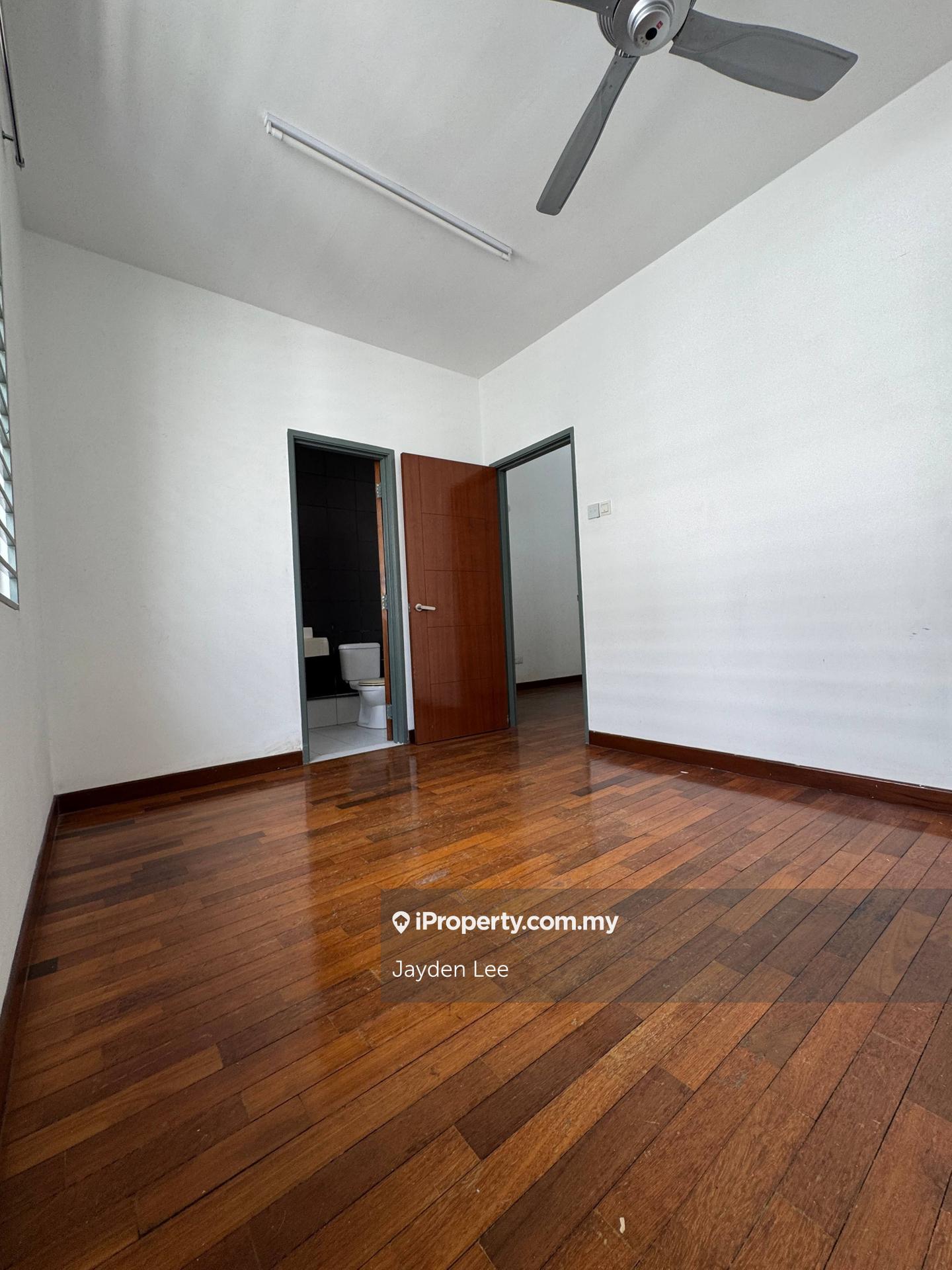 Rumah Berangkai 2.5 Tingkat untuk Dijual di Bandar Puteri Puchong, Puchong oleh Jayden Lee - iProperty.com.my