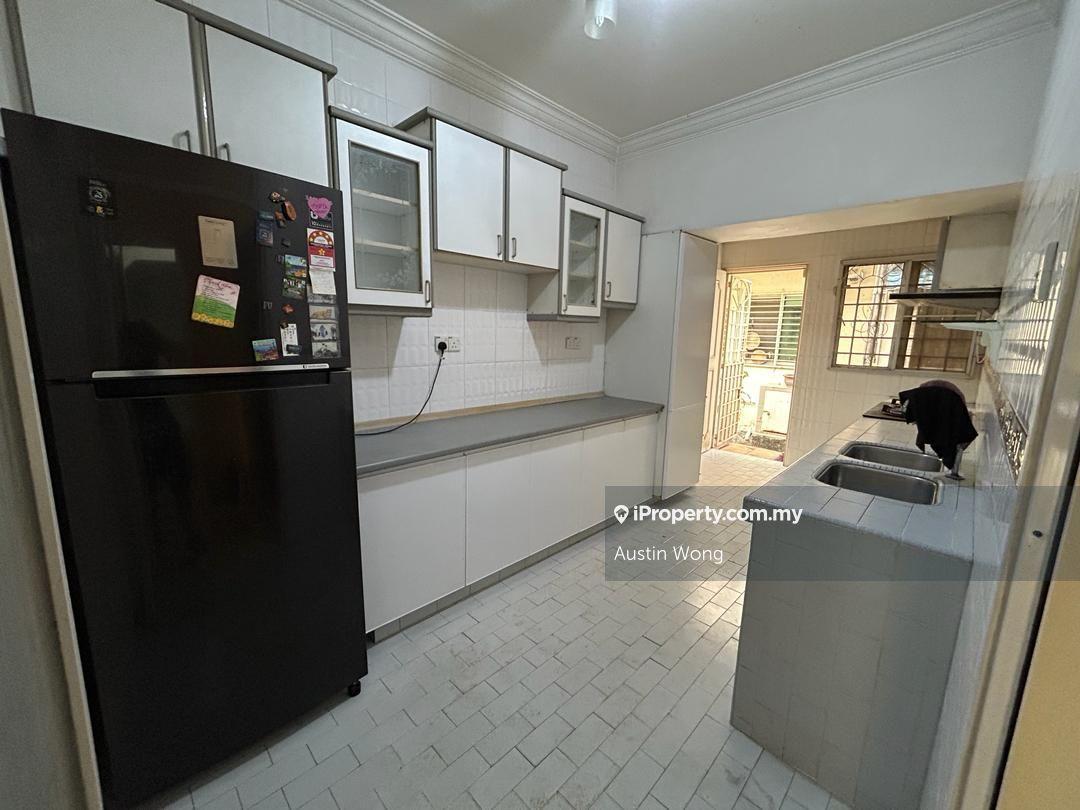 Rumah Berangkai 2 Tingkat untuk Disewa di Double Storey House Jalan Emas Taman megah mas PJ, Petaling Jaya oleh Austin Wong - iProperty.com.my