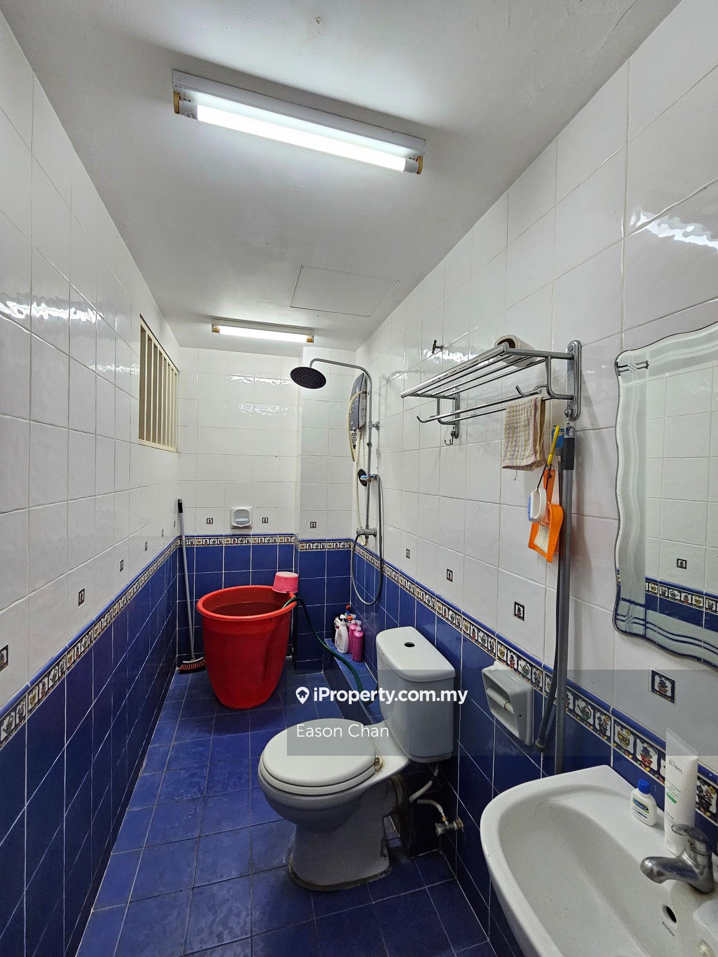 Rumah Bandar untuk Dijual di Taman Lagenda Mas, Cheras oleh Eason Chan - iProperty.com.my