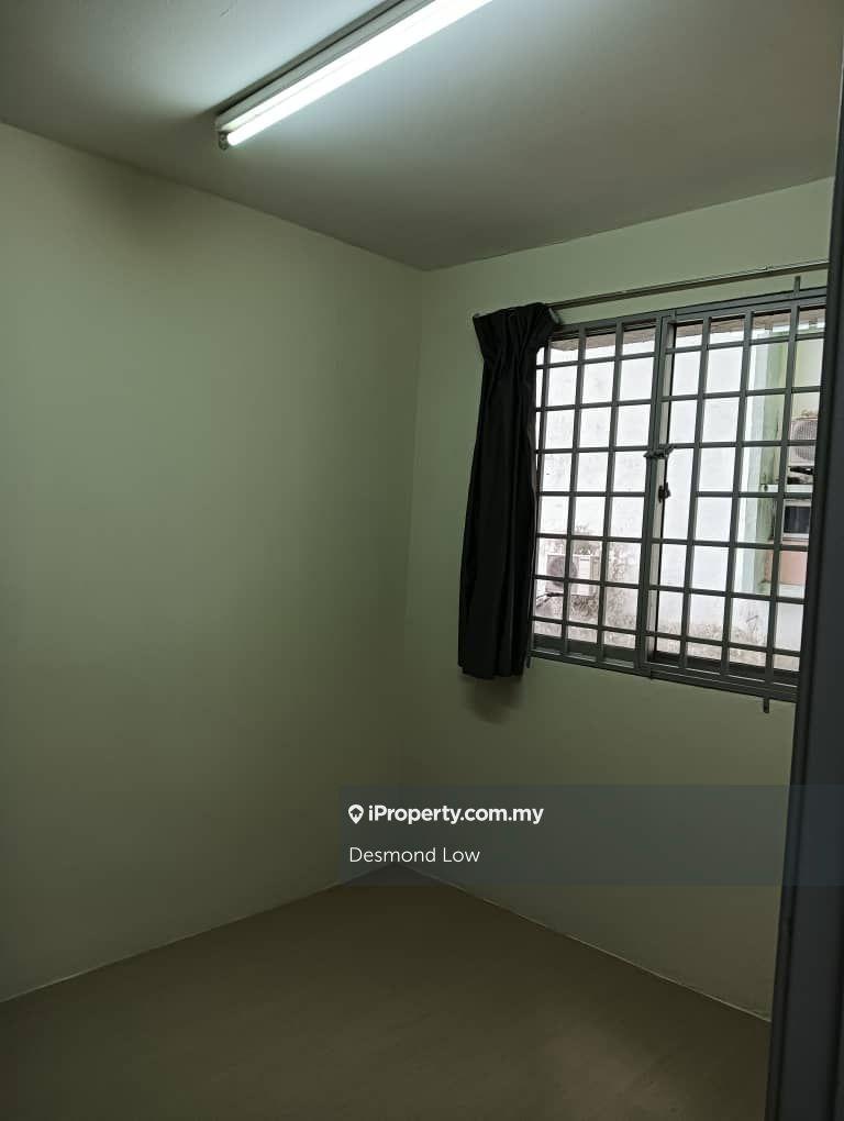 Pangsapuri untuk Dijual di Taman Kristal oleh Desmond Low - iProperty.com.my