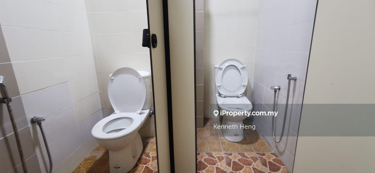 Office for Rent in (Corner & With Lift) Pusat Bandar Rawang, Anggun, Rawang by Kenneth Heng - iProperty.com.my