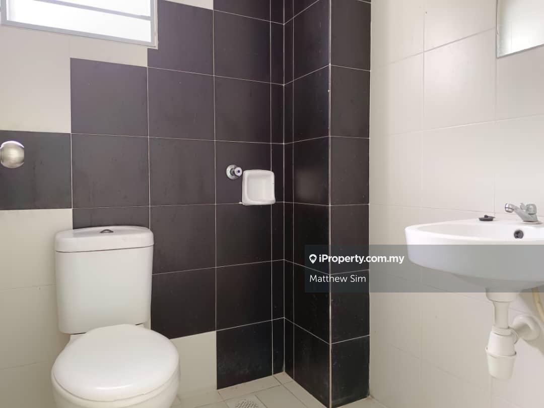 Semi-Detached House for Sale in Bandar Saujana Putra, Jenjarom by Matthew Sim - iProperty.com.my