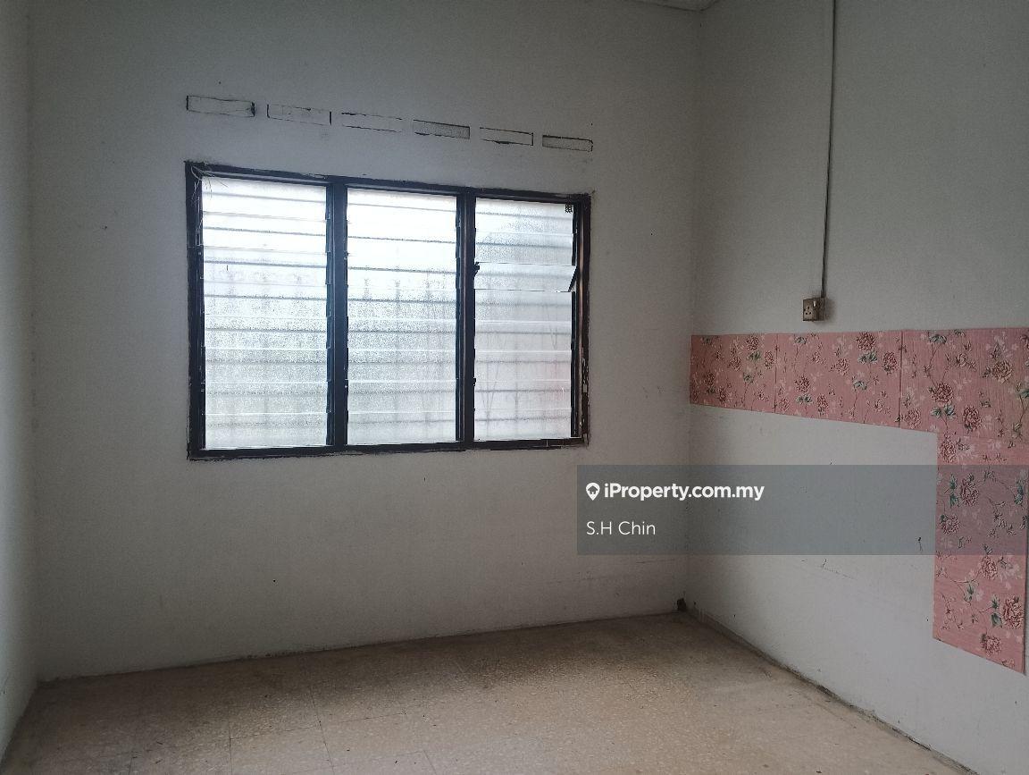 Rumah Berangkai 1 Tingkat untuk Dijual di Desa Semenyih, Semenyih oleh S.H Chin - iProperty.com.my