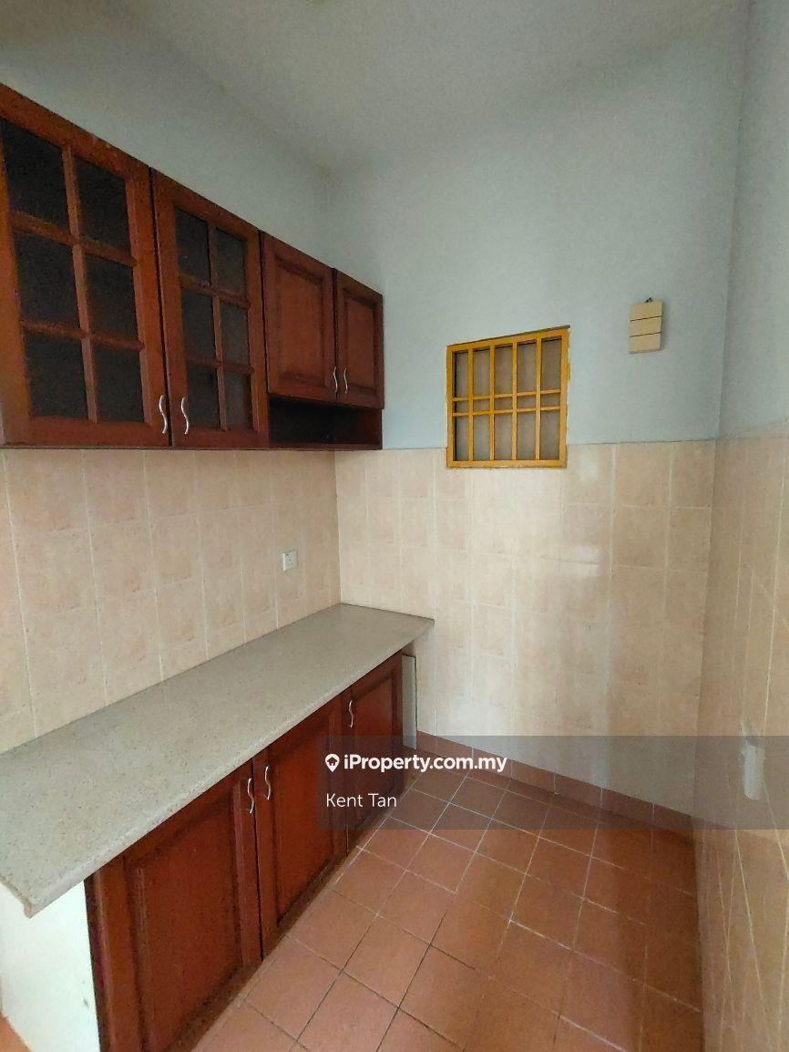 Townhouse for Sale in Taman Equine Park, Seri Kembangan by Kent Tan - iProperty.com.my