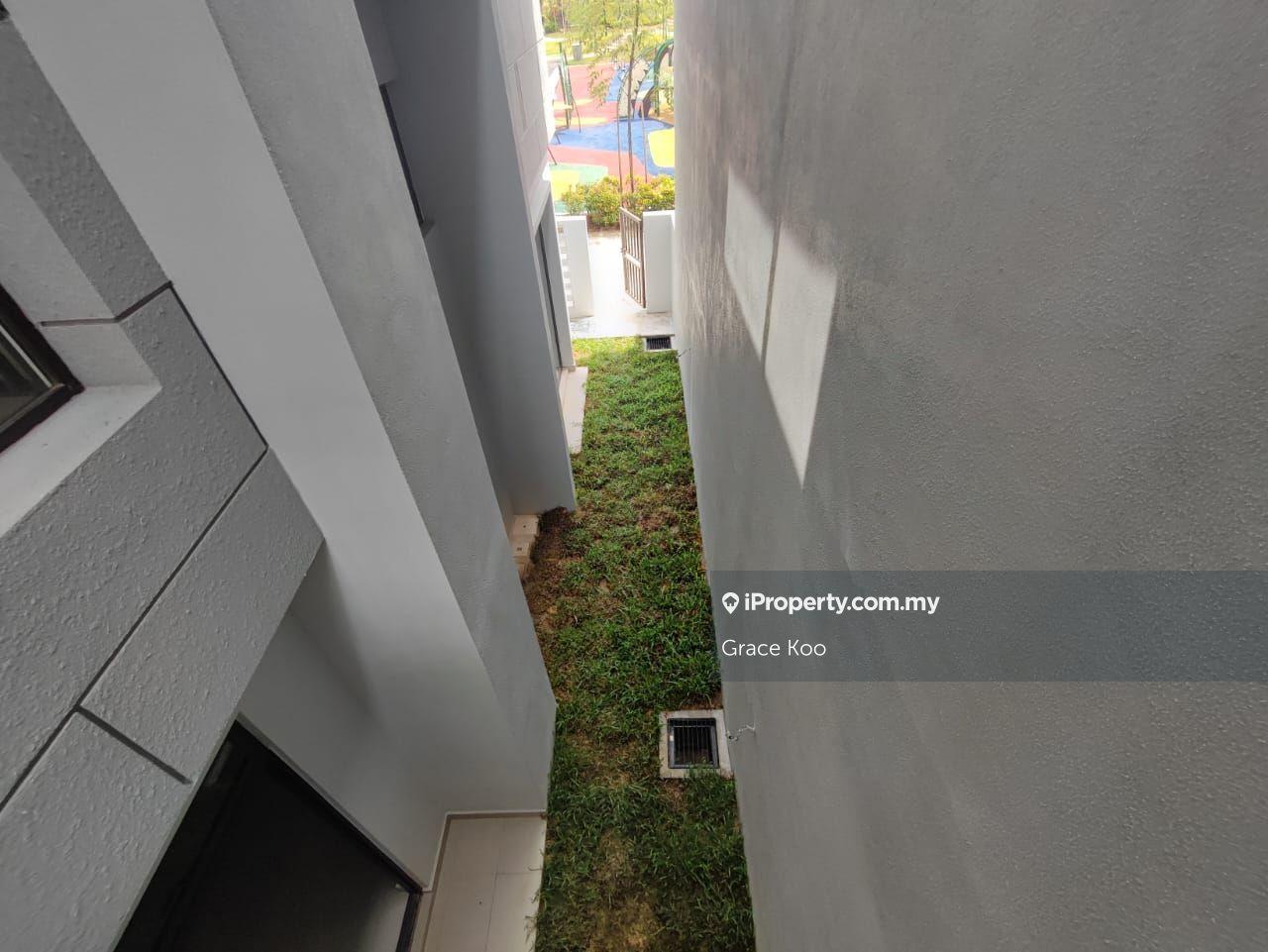 Rumah Berangkai 3 Tingkat untuk Dijual di Mulia Residence (Type A), Cyberjaya oleh Grace Koo - iProperty.com.my