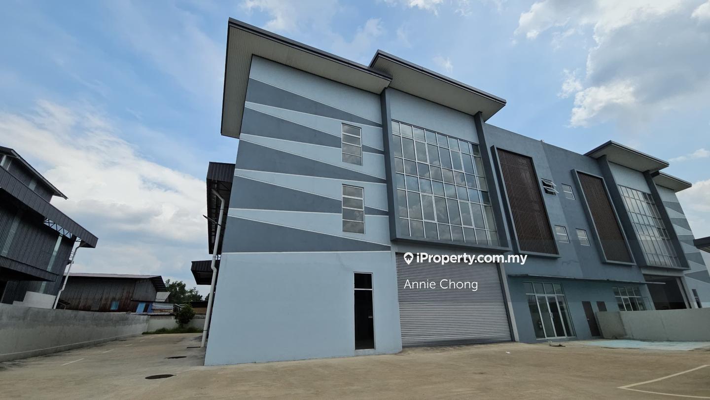 Warehouse for Sale in Seksyen 35, Shah Alam by Annie Chong - iProperty.com.my