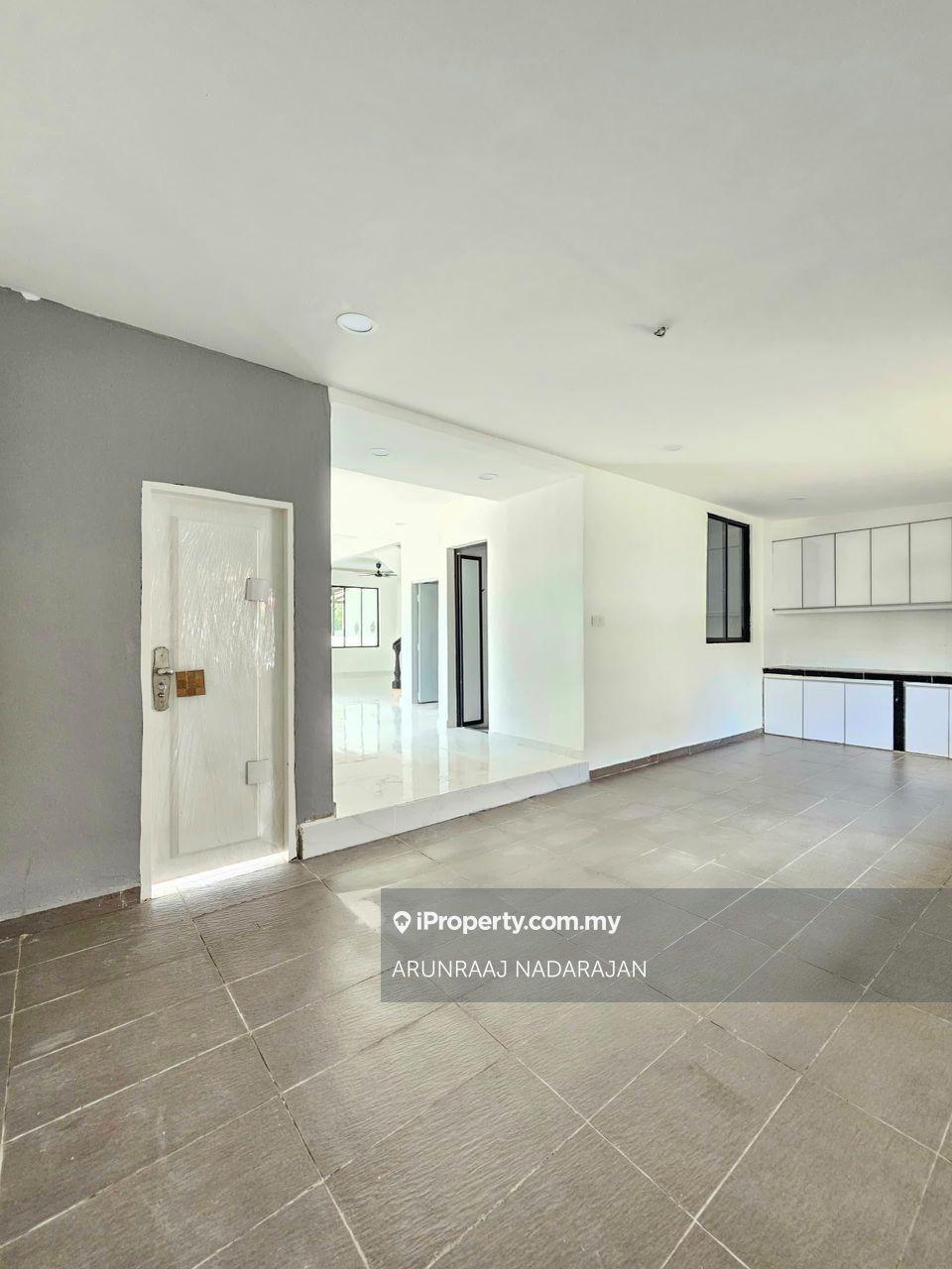 Rumah Berangkai 2 Tingkat untuk Dijual di Taman Puteri Wangsa, Ulu Tiram oleh ARUNRAAJ NADARAJAN - iProperty.com.my