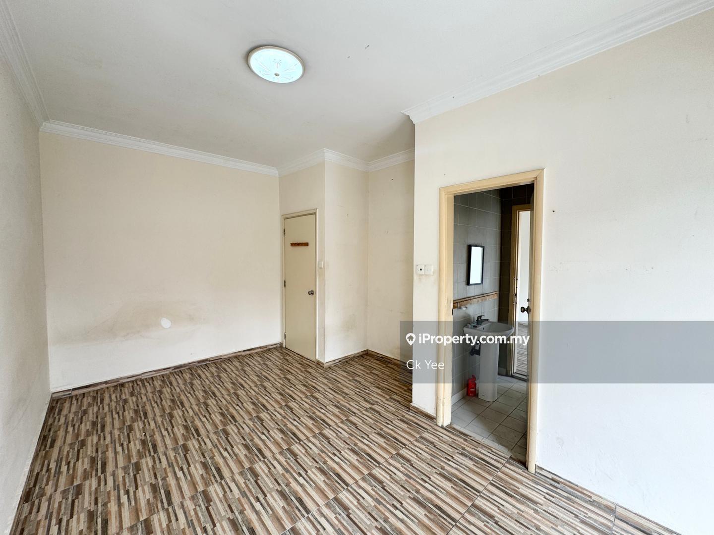 3-storey Terraced House for Sale in Taman Esplanad, Bukit Jalil by Ck Yee - iProperty.com.my