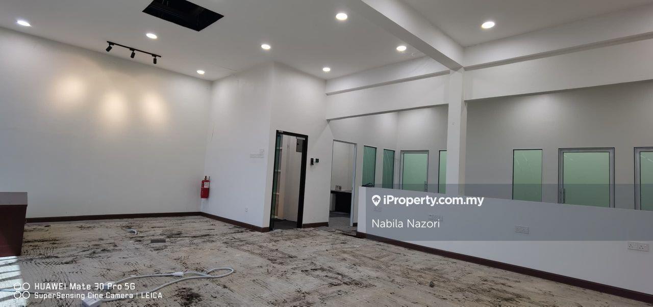 Gudang untuk Disewa di Kampung Padang Enggang, Pasir Ha oleh Nabila Nazori - iProperty.com.my