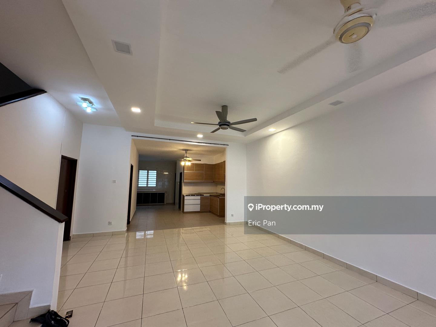 Rumah Berangkai 2.5 Tingkat untuk Dijual di Taman Prima Tropika, Taman Equine, Equine Park, Seri Kembangan oleh Eric Pan - iProperty.com.my
