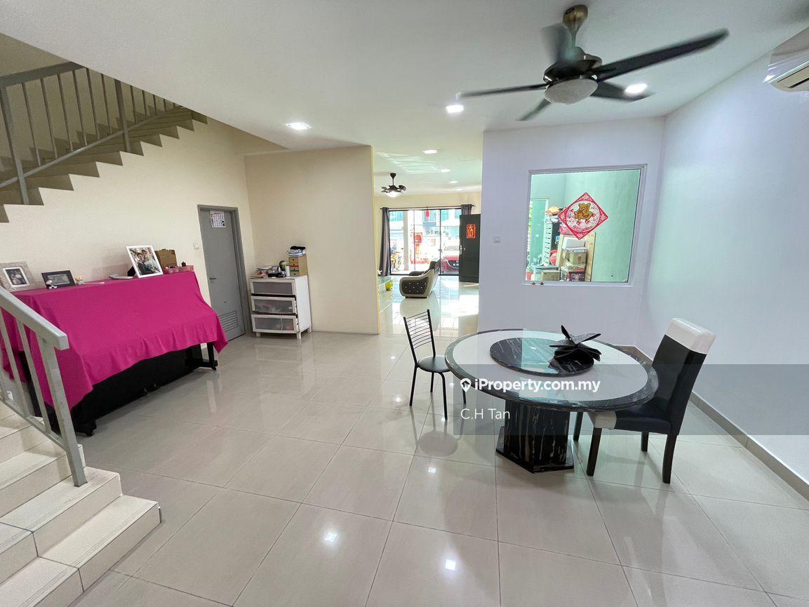 3-storey Terraced House for Sale in New Green Park, Rawang by C.H Tan - iProperty.com.my