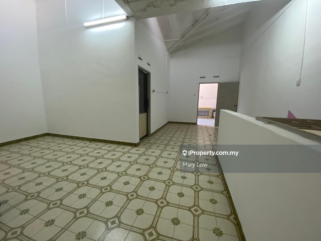 Shop-Office for Sale in Taman Melaka Baru, Batu Berendam by Mary Low - iProperty.com.my