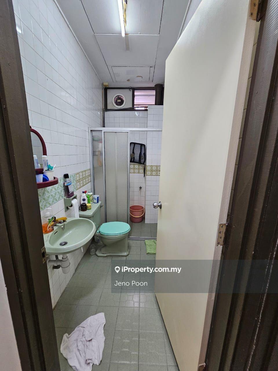 Semi-Detached House for Sale in Taman Desa, Kuala Lumpur by Jeno Poon - iProperty.com.my