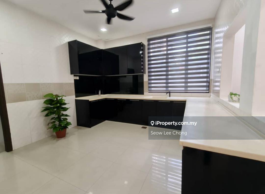 Bungalow House for Sale in Taman Yarl, Jalan Klang Lama (Old Klang Road) by Seow Lee Chong - iProperty.com.my