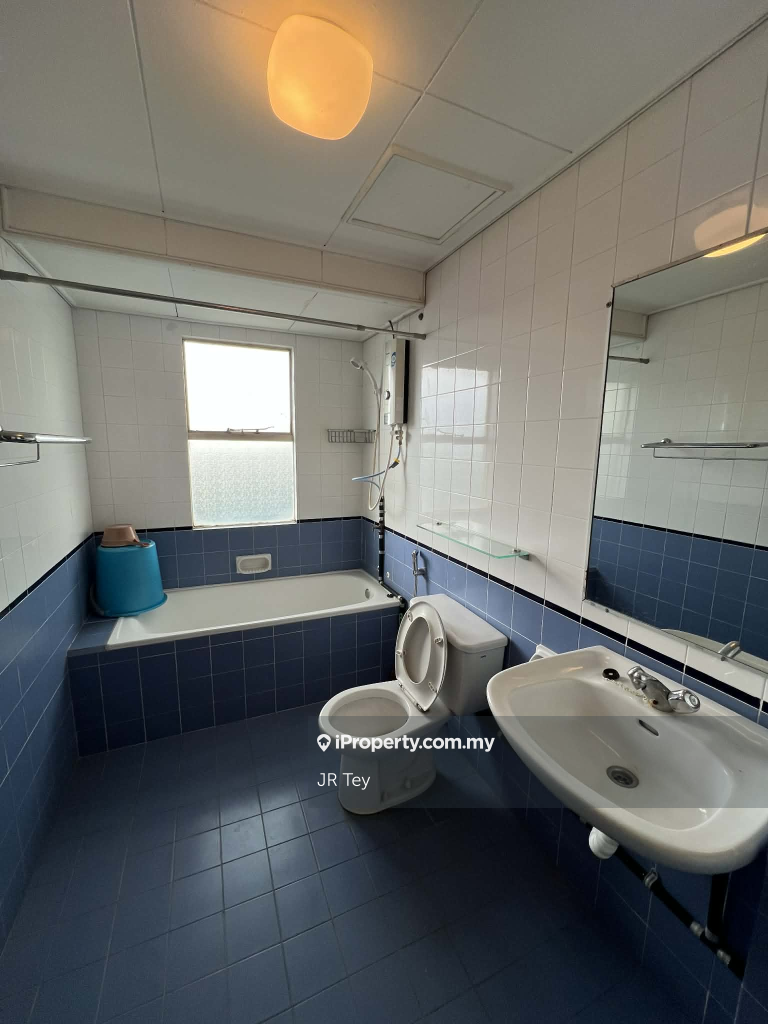 Kondominium untuk Dijual di Seri Hijauan oleh JR Tey - iProperty.com.my