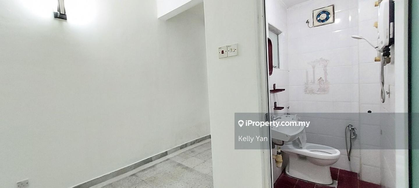 Townhouse for Sale in Pandan Indah, Ampang by Kelly Yan Kai Lit - iProperty.com.my