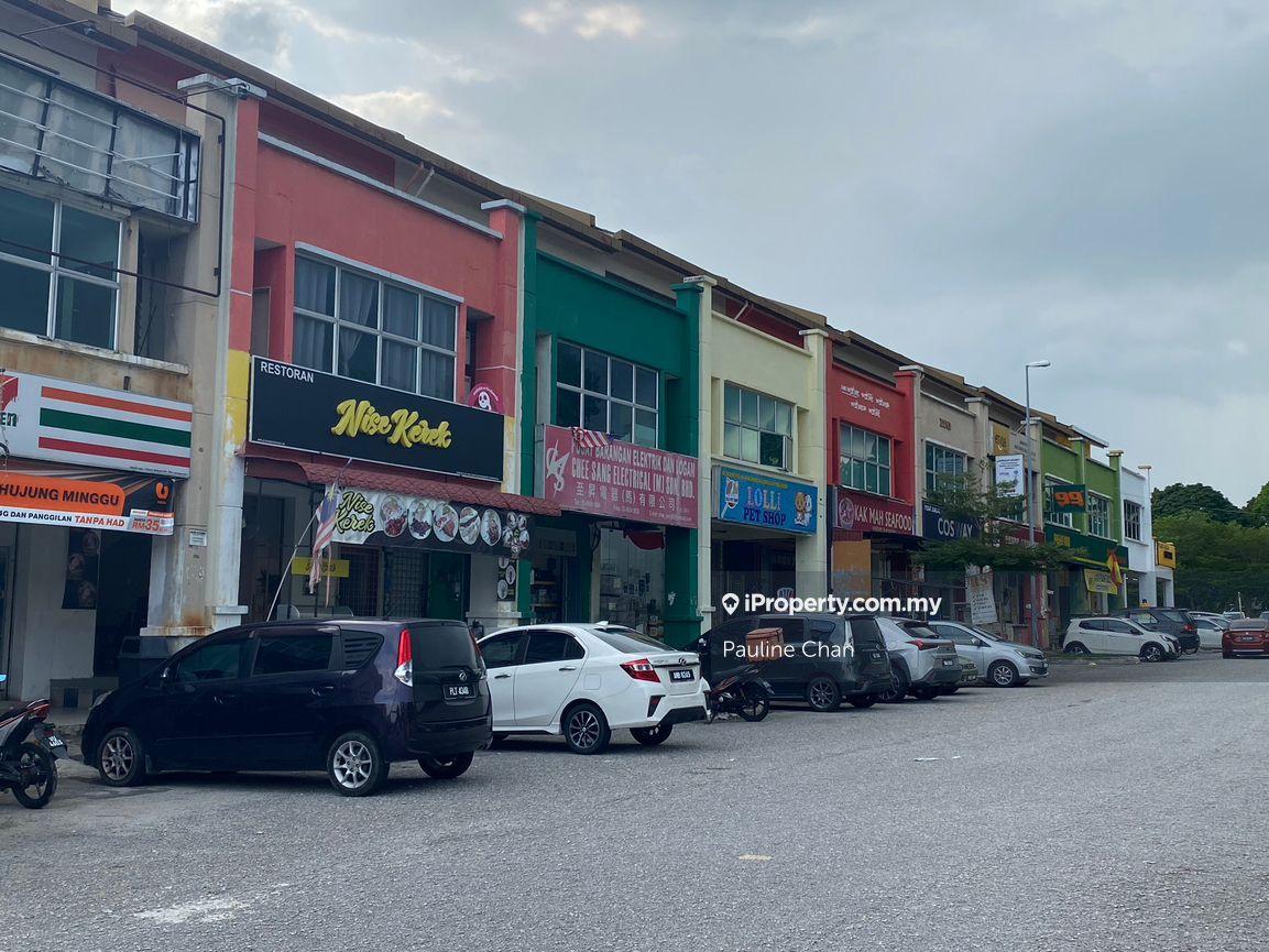 Kedai-Pejabat untuk Dijual di Bandar Putra Permai, Seri Kembangan oleh Pauline Chan - iProperty.com.my