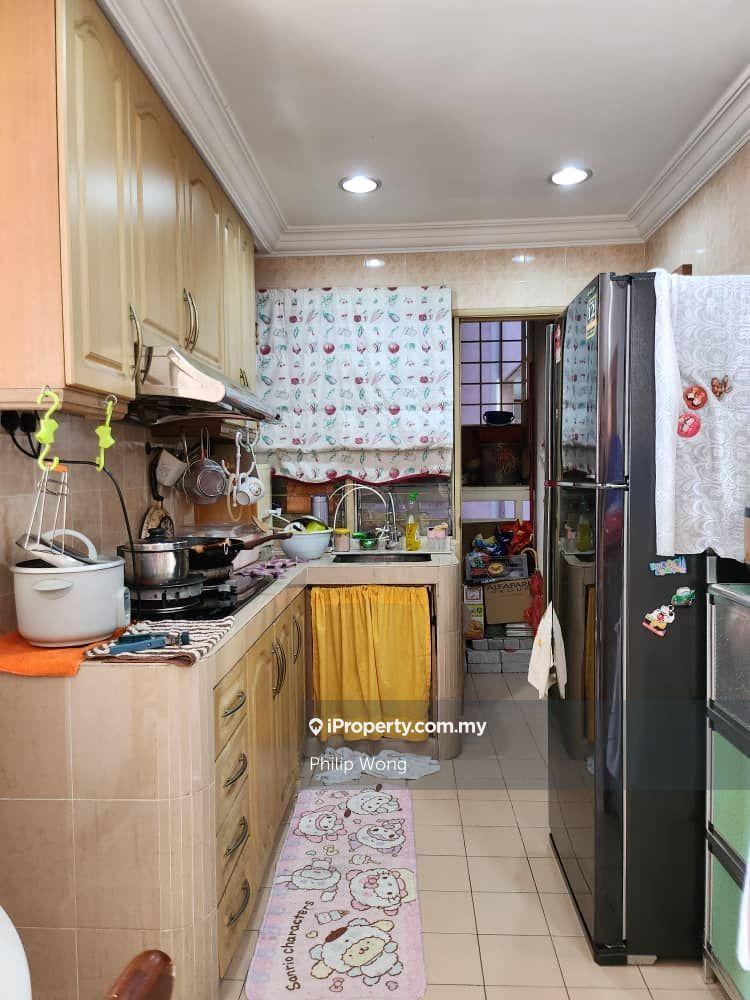 Apartment for Sale in Pangsapuri Bayu by Philip Wong - iProperty.com.my