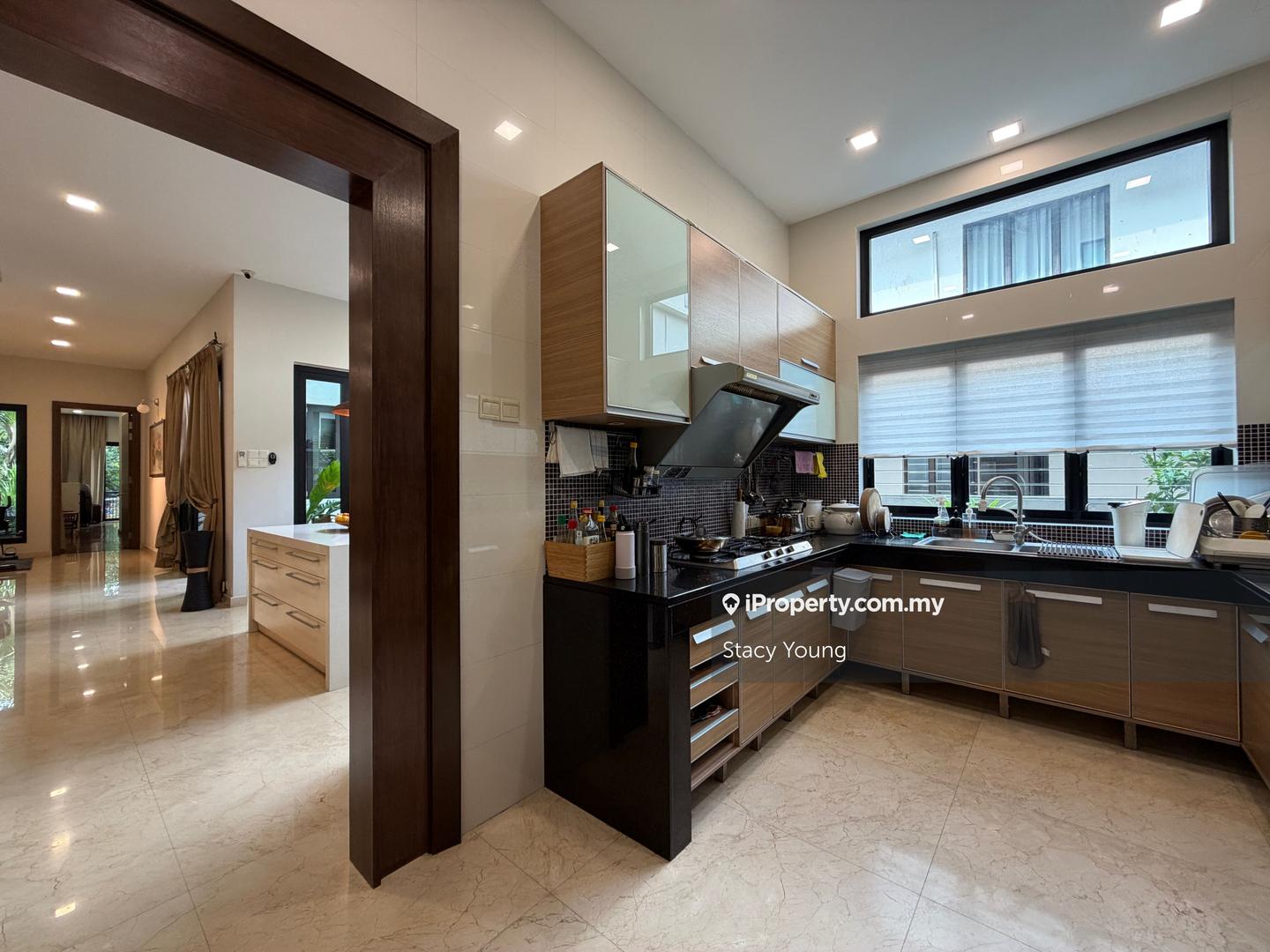 Banglo untuk Dijual di Bukit Gita Bayu, Seri Kembangan oleh Stacy Young - iProperty.com.my