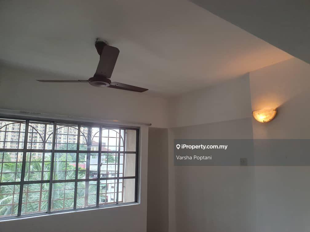 Condominium for Sale in The Pines by Varsha Poptani - iProperty.com.my